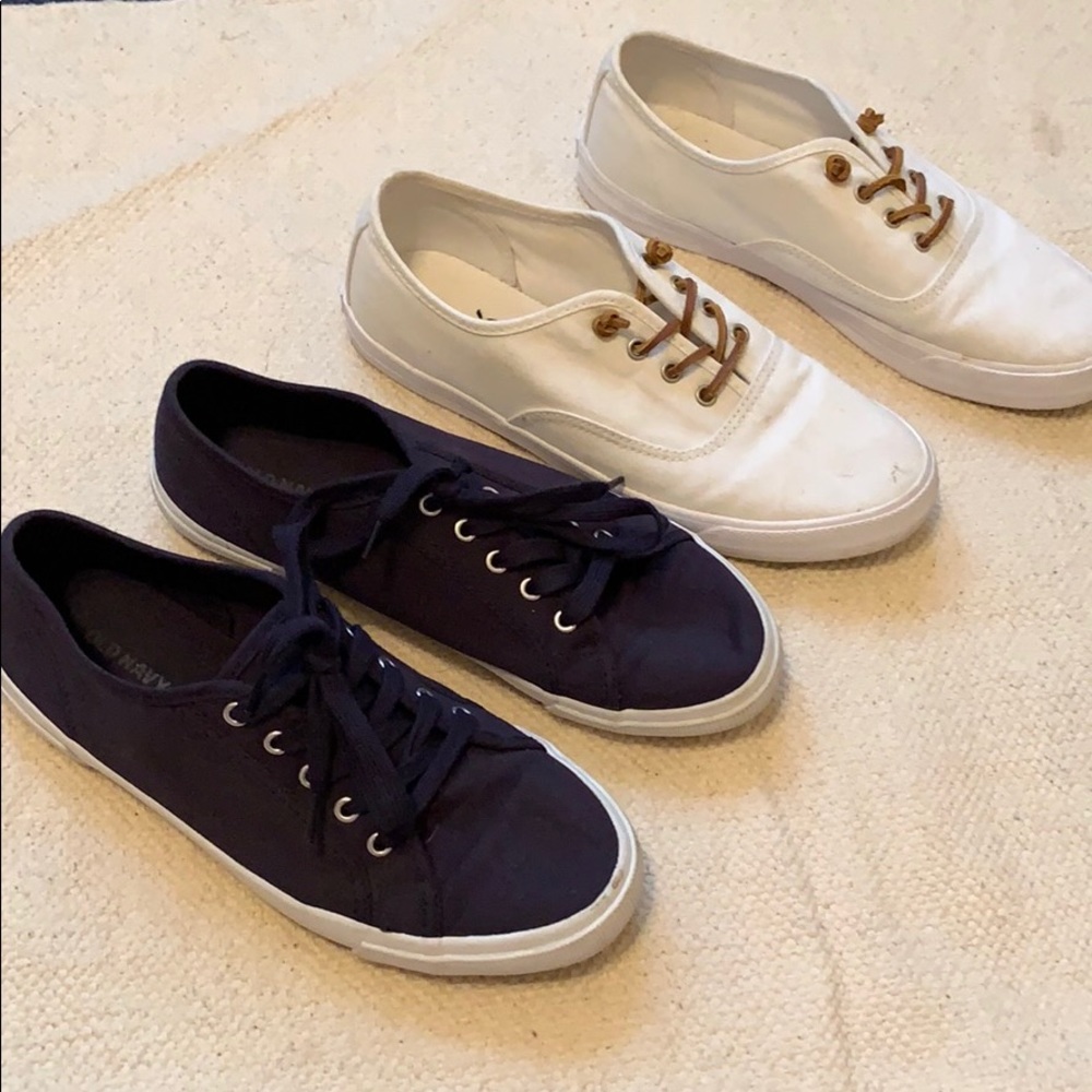 SHOE BUNDLE 🎉 Old Navy and AE sneakers - size 8